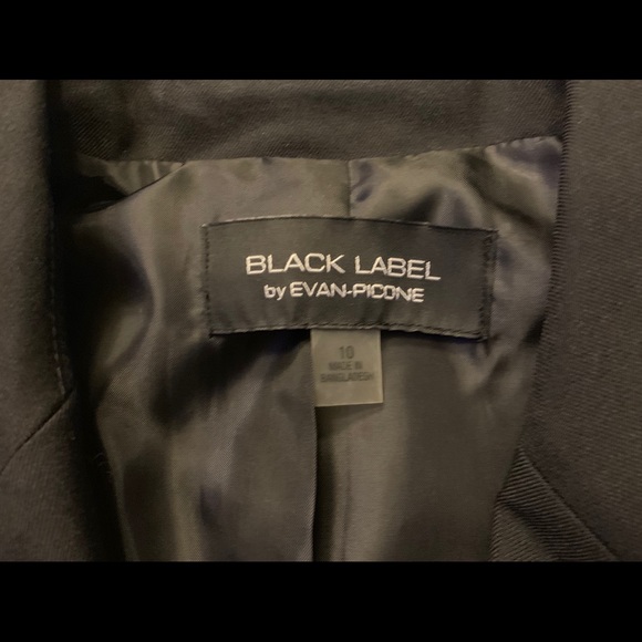 Women’s 2 button blazer - Picture 3 of 5